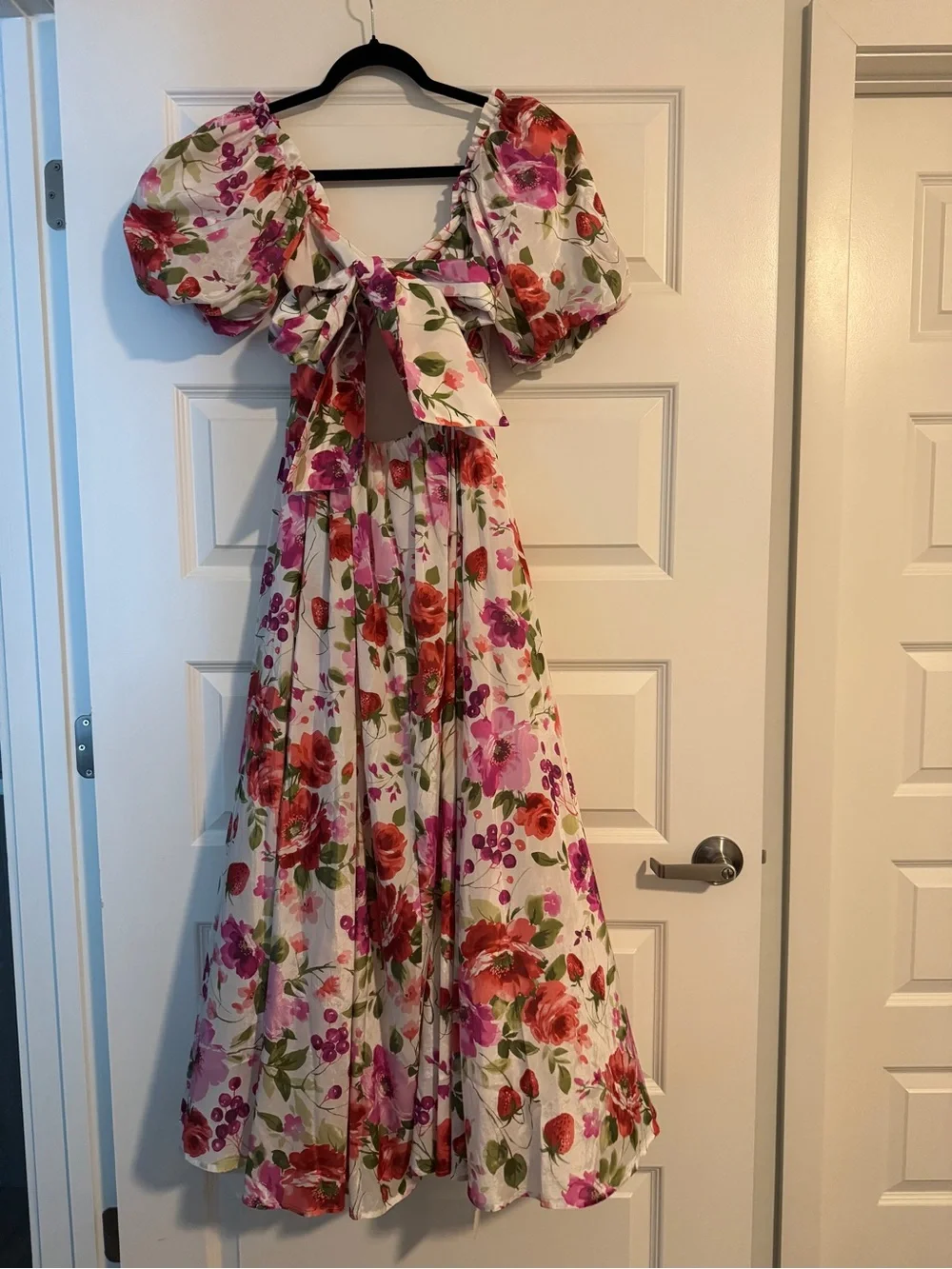 Abercrombie & Fitch Drama Puff Sleeve Maxi Dress in a vibrant red & pink floral